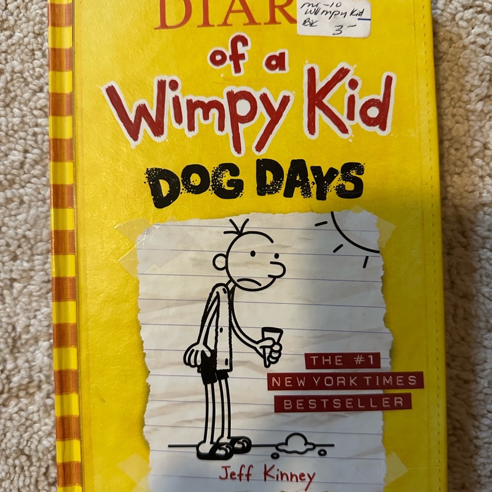 Diary of a Wimpy Kid: Dog Days Book